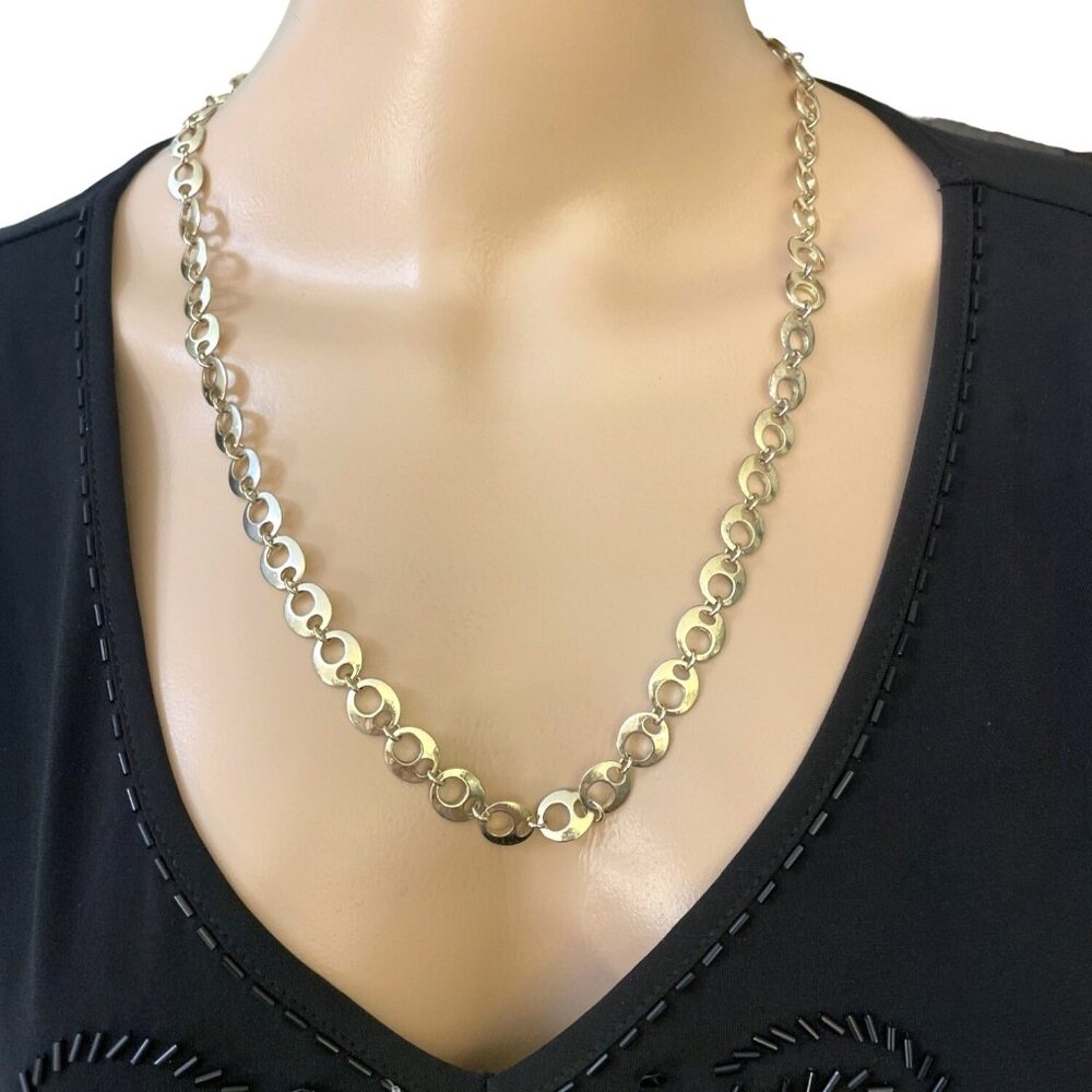 Gold Tone Oval Shaped Link Necklace 24" Classic Fashion Piece Vintage Look